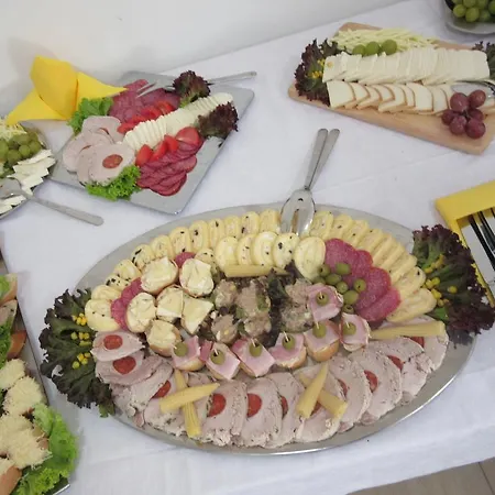 Dolinka Гостевой дом 2*